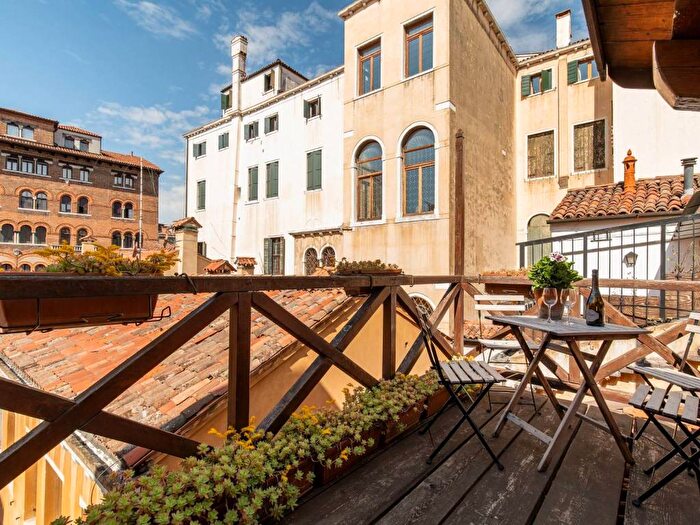 Appartamento trilocale in affitto in San Marco, Venezia