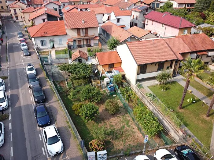 Casa quadrilocale in vendita in Via Eritrea, Vimercate