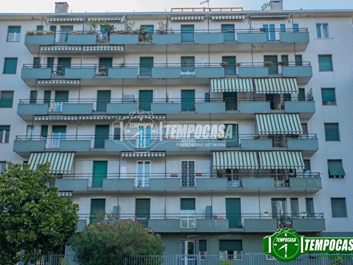 Appartamento bilocale in vendita in Via Arbe, Milano