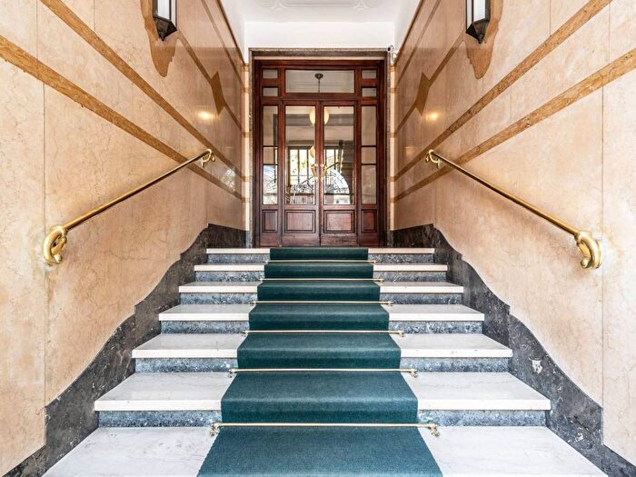 Appartamento bilocale in affitto in Piazzale di Porta Lodovica, Corso San Gottardo, Milano