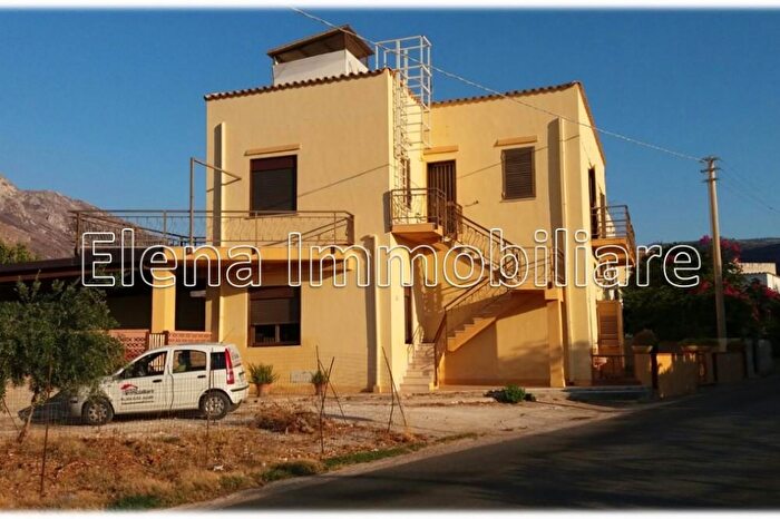 Casa con 7 locali in vendita in San Vito Lo Capo