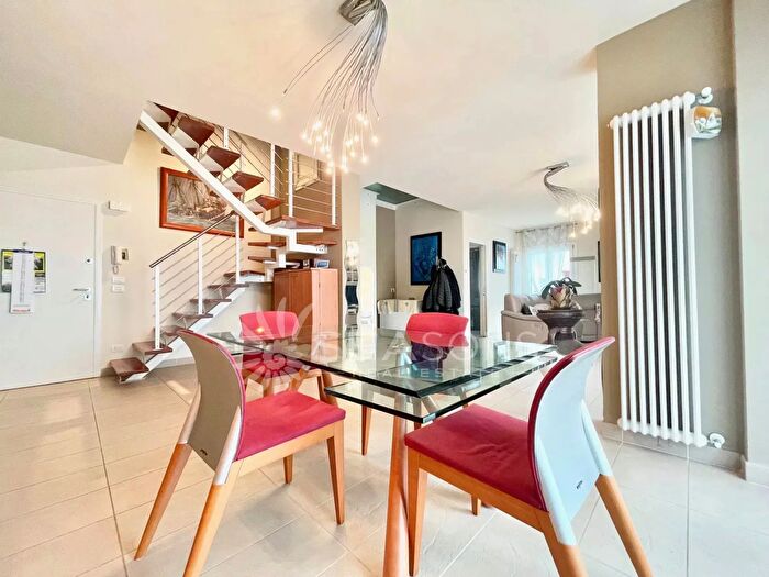 Appartamento con 6 locali in vendita in Jesolo