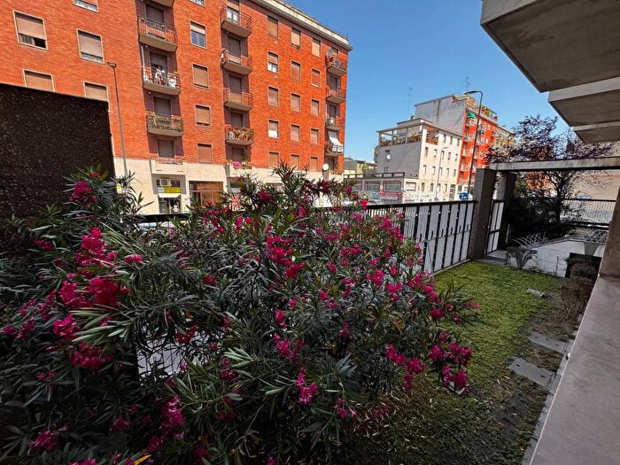 Appartamento bilocale in affitto in Via Gianfranco Zuretti, Cascina dei Pomi, Milano