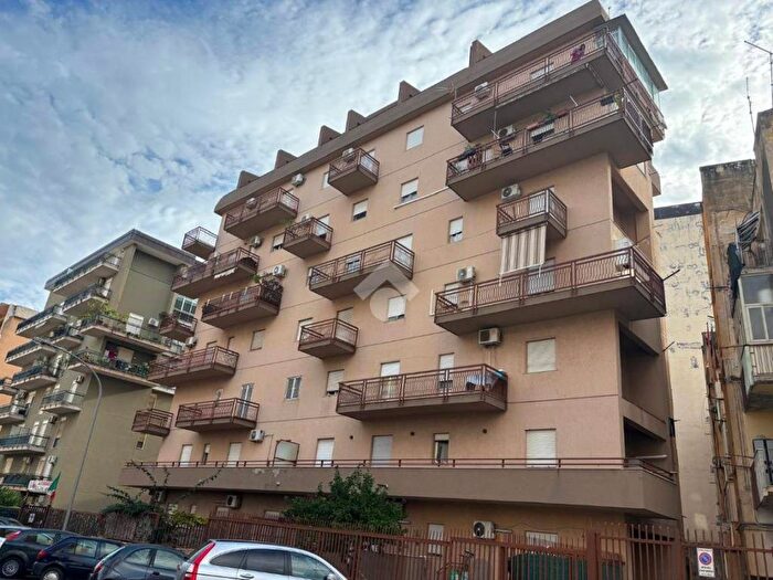 Appartamento quadrilocale in affitto in Via Elia Crisafulli, Montegrappa, Palermo