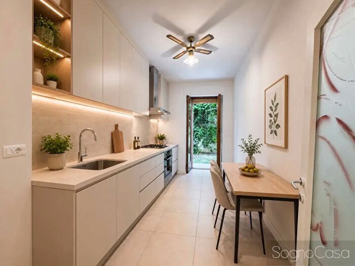 Appartamento quadrilocale in vendita in Via Guglielmo Marconi, Firenze