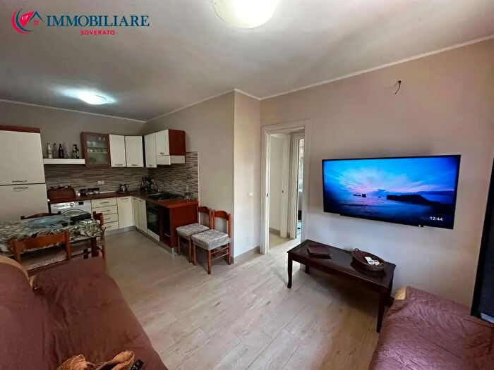 Appartamento trilocale in vendita in Guarasci, Soverato
