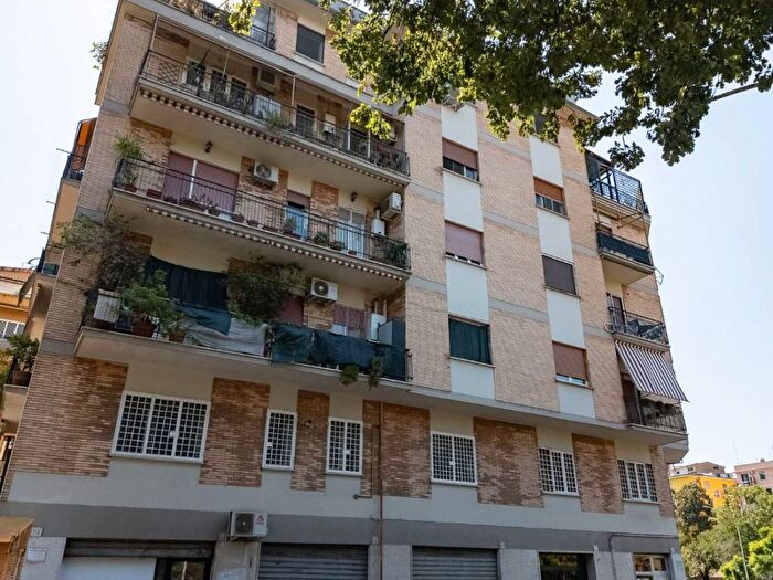 Appartamento trilocale in affitto in Via Anselmo Ciappi, Portuense, Roma