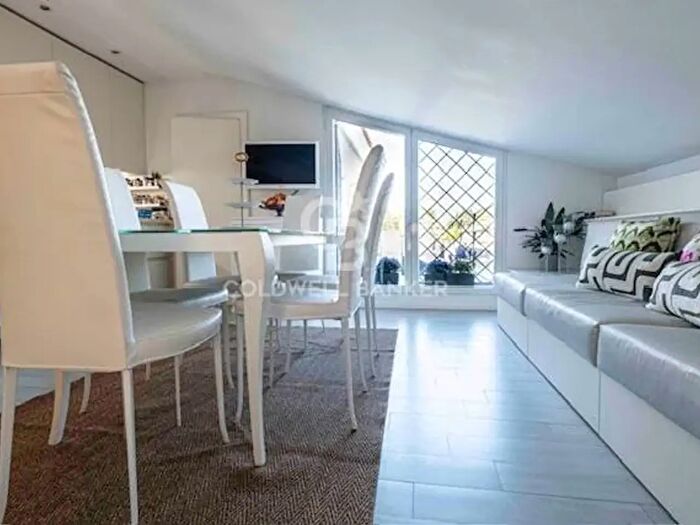 Appartamento bilocale in vendita in Via Misurina, Roma