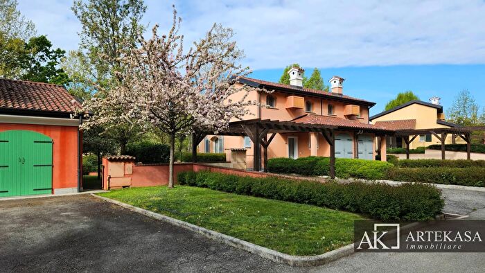 Casa bilocale in vendita in Via SantIsidoro, Bogogno