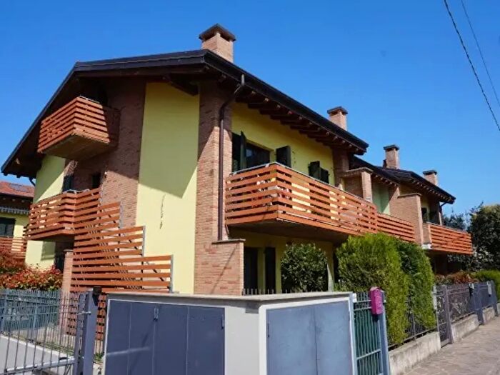Appartamento trilocale in vendita in Via Umberto I, Bonate Sopra