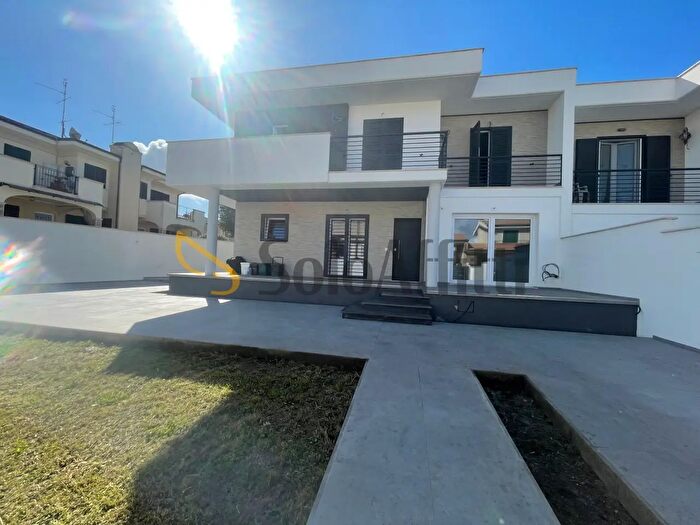 Casa con 5 locali in affitto in Via Marco Aurelio, Anzio