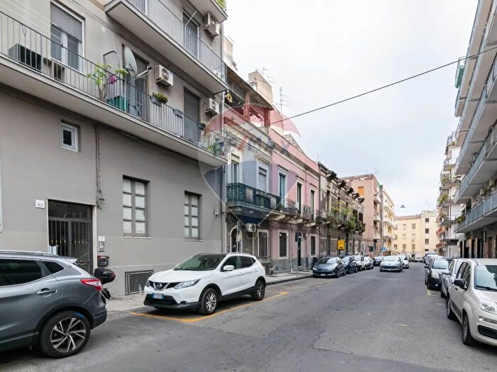 Appartamento quadrilocale in vendita in Via Suor Maria Mazzarello, Catania