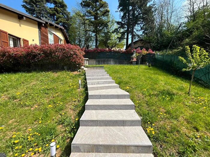 Appartamento trilocale in vendita in Via Varana Casa Bartolacelli, Serramazzoni