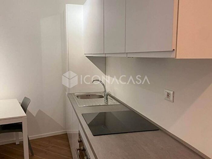 Appartamento bilocale in vendita in Via Vignola, Bocconi, Milano
