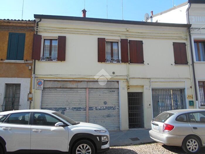 Appartamento quadrilocale in vendita in Corso Mazzini, Comacchio