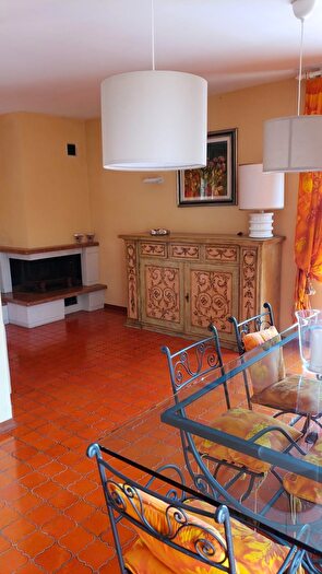 Appartamento con 6 locali in affitto in Massa