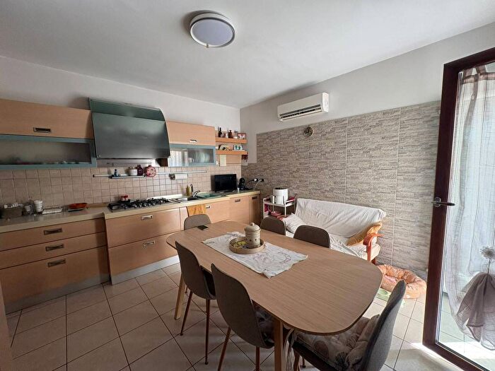 Appartamento trilocale in affitto in Via Vicinale San Giuliano, Centro, Casalnuovo di Napoli
