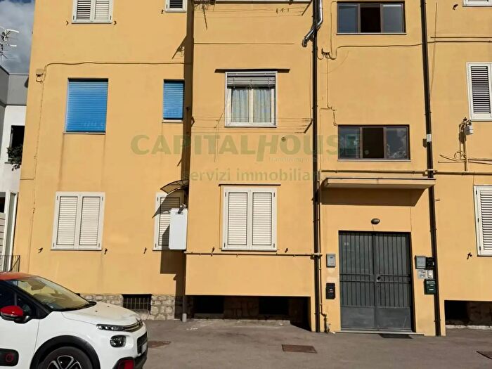 Appartamento trilocale in vendita in Avella