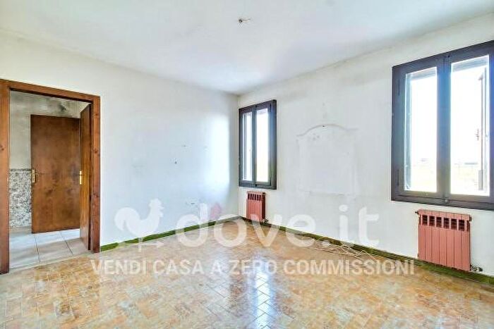 Casa quadrilocale in vendita in Via Bonzanini, Sanguinetto