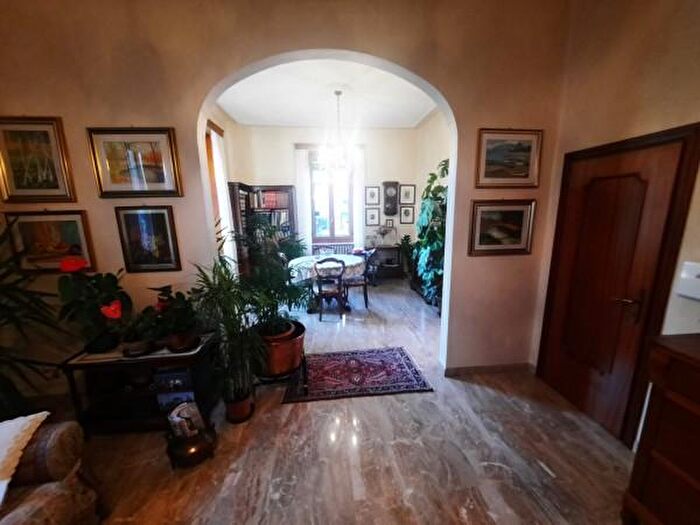 Casa con 6 locali in vendita in Via Astico, Reggio Emilia