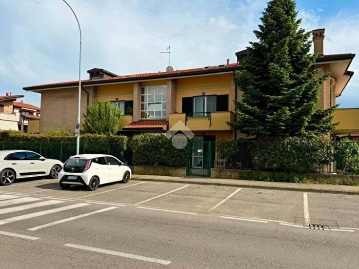Appartamento bilocale in affitto in Via friuli, Centro, Lainate