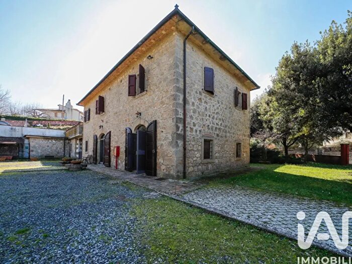 Casa con 7 locali in vendita in Via Po, Castel Del Piano