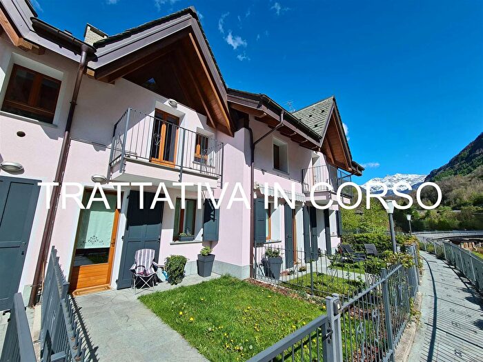 Appartamento trilocale in vendita in Via Tornadù, Torre Di Santa Maria