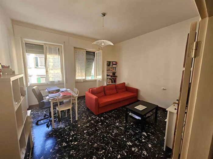 Appartamento trilocale in affitto in VIA CARLO PISACANE, Careggi Rifredi Dalmazia, Firenze