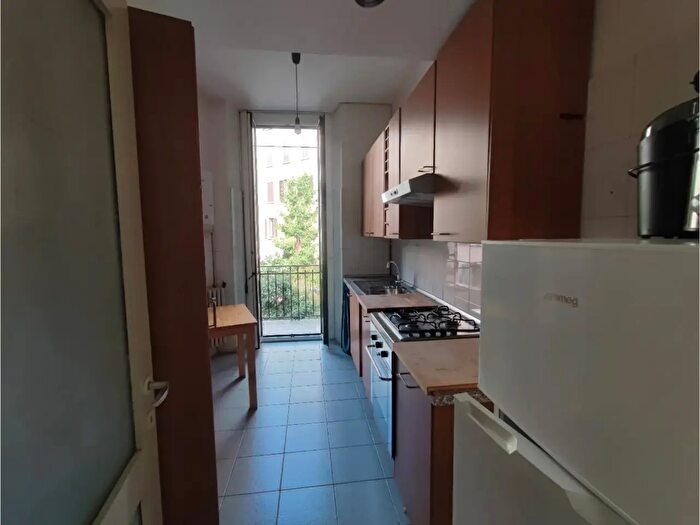Appartamento trilocale in affitto in Piazza Giuseppe Grandi, Milano