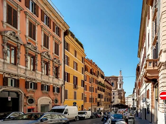 Appartamento con 6 locali in affitto in Roma