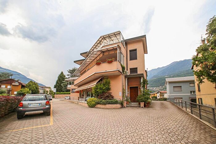 Appartamento con 5 locali in vendita in Morbegno