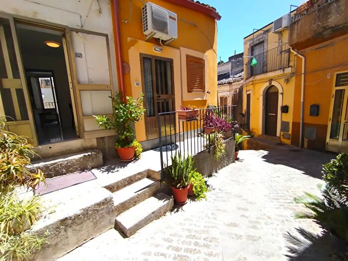 Casa quadrilocale in vendita in Ragusa