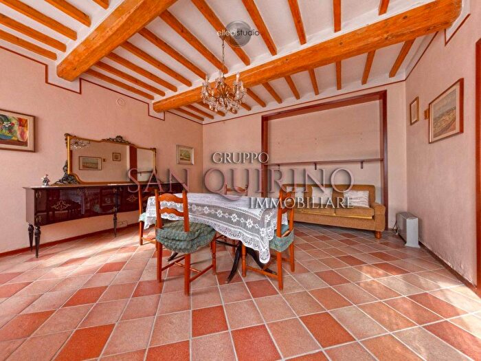 Casa con 6 locali in vendita in Via Manzarola, Casaletto, Viadana