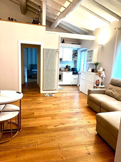 Appartamento trilocale in vendita in Via Ser Lapo Mazzei, Prato