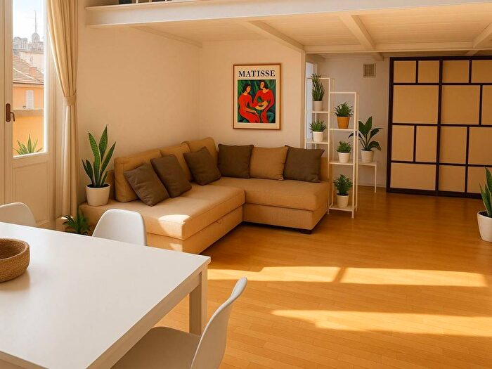 Appartamento quadrilocale in affitto in Via San Marco, Moscova, Milano