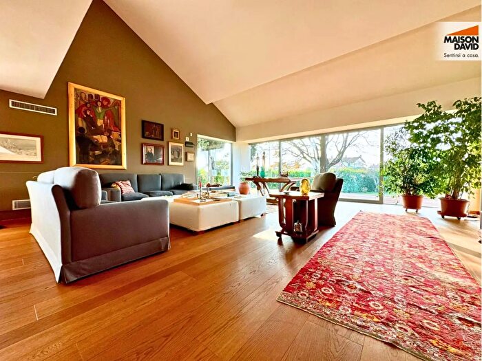 Casa con 7 locali in vendita in Via Cardinale dalla Costa, Pozzoleone