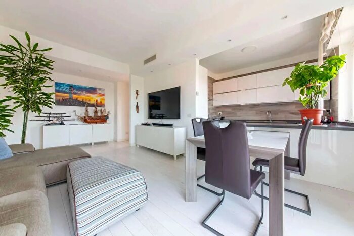 Appartamento trilocale in vendita in Arese