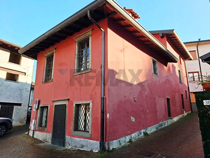 Case in Vendita e in Affitto - 2