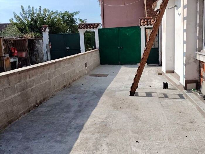 Appartamento trilocale in affitto in Via Ugo Ghisiglieiri, Solero
