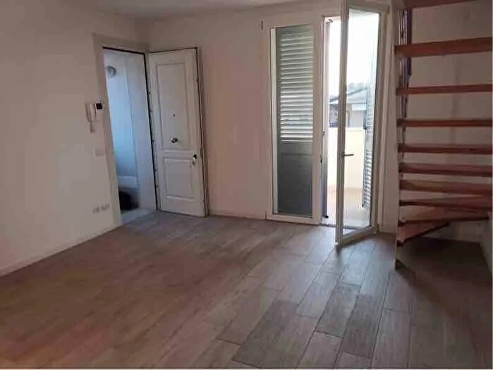 Casa con 6 locali in vendita in Savignano Sul Rubicone