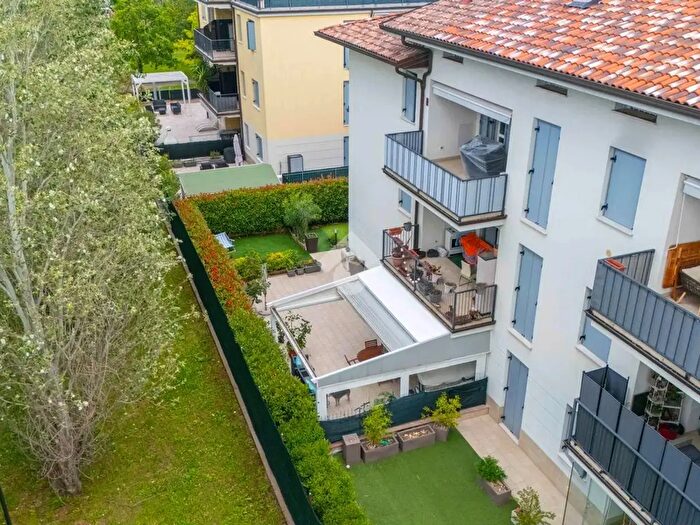 Appartamento trilocale in vendita in Via Grizzaga, Maranello