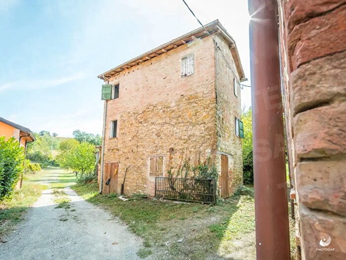 Casa quadrilocale in vendita in Maranello