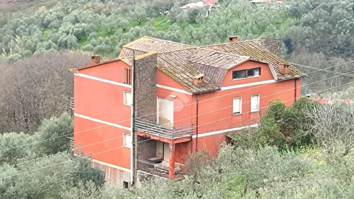 Casa quadrilocale in vendita in Contrada Forcella, Paliano