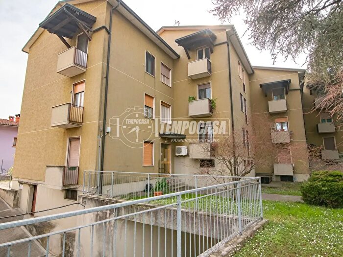 Appartamento trilocale in vendita in Via Papa Giovanni XXIII, Fara Gera DAdda