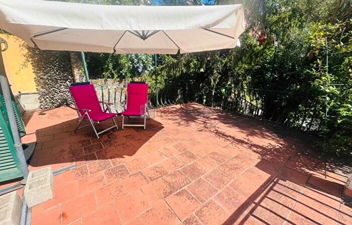 Casa con 10 locali in vendita in Piazza Frassinetti, Genova