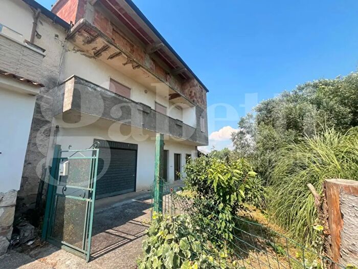 Casa con 6 locali in vendita in Via Ponte Pellegrino, Pontelatone