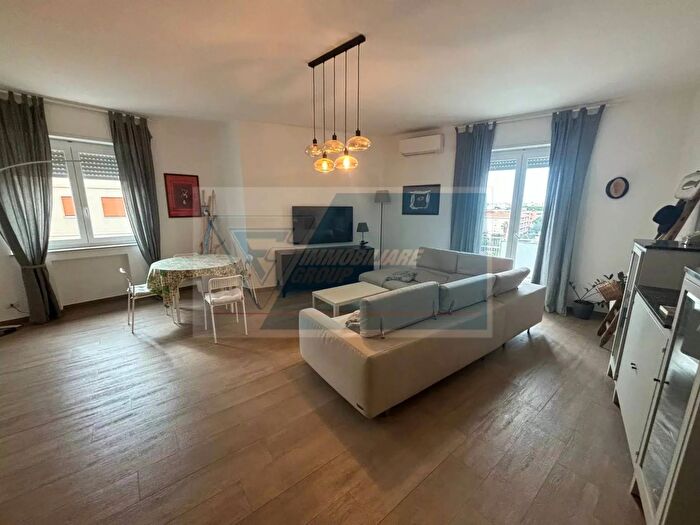 Appartamento trilocale in vendita in Siracusa