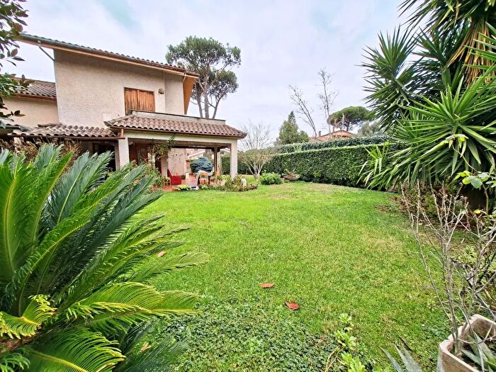 Casa con 8 locali in vendita in Via della Pedica, Grottaferrata