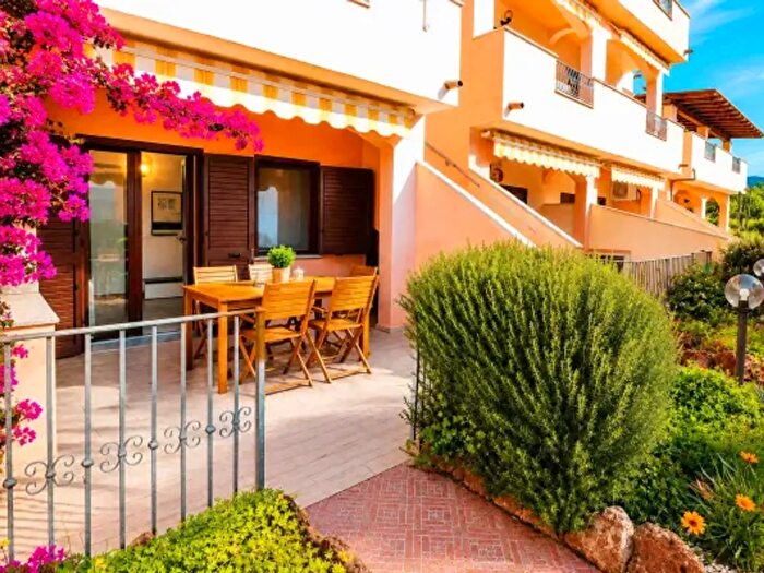 Appartamento trilocale in vendita in Via Luigi Pirandello, Viddalba