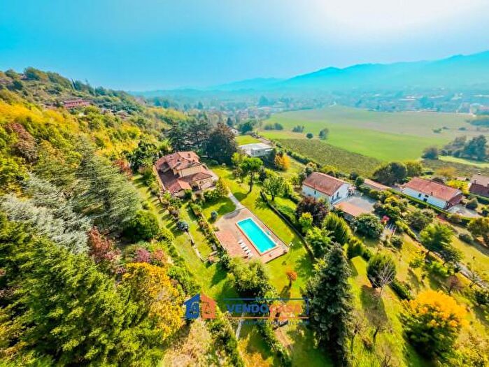 Casa con 6 locali in vendita in Via della Fasciana, Acqui Terme